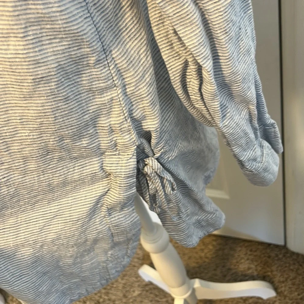 Women’s J.Jill 100% Linen Blue Button Up Long Sleeve Shirt Size Large - Picture 4 of 7